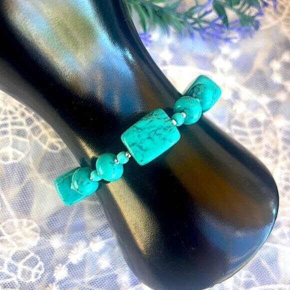 Chunky Turquoise Stretch Bracelet - Picture 1 of 8